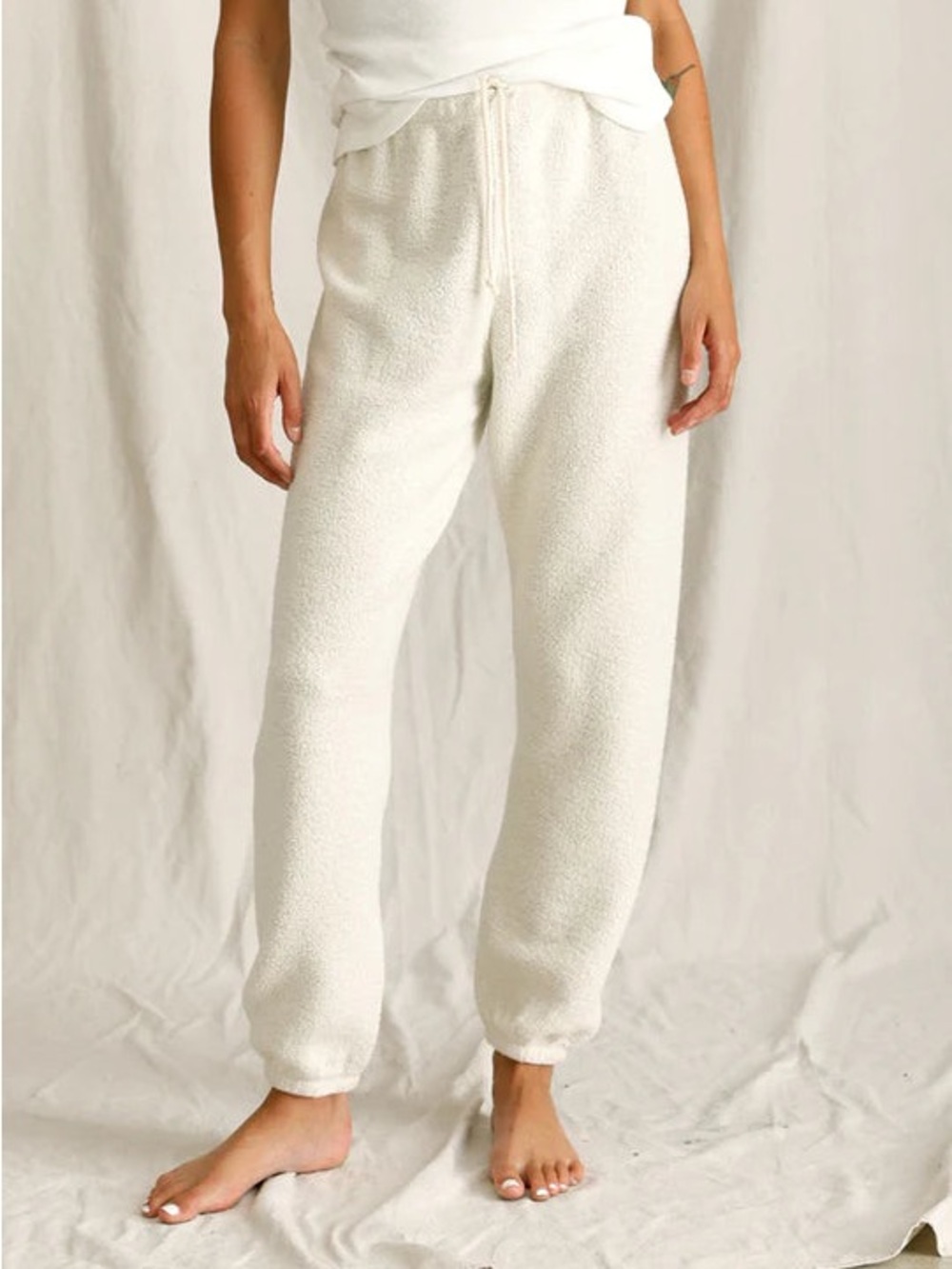 Perfect White Tee Fleetwood Inside Out Sweatpants Size medium